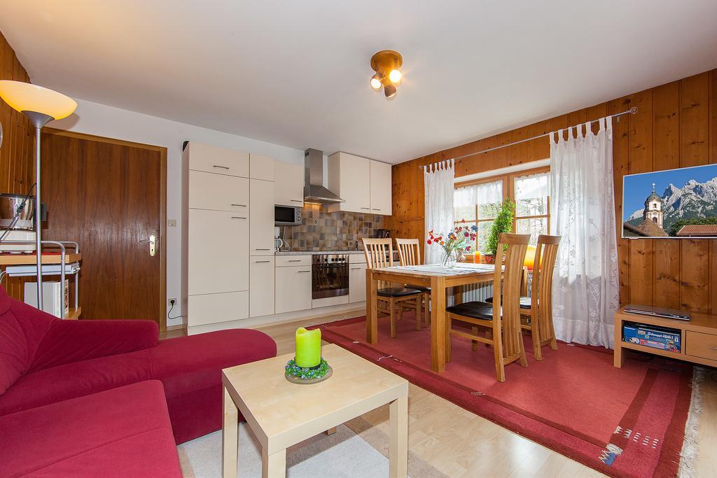 Apartament Ferienhaus Beim Veitele Mittenwald Zewnętrze zdjęcie